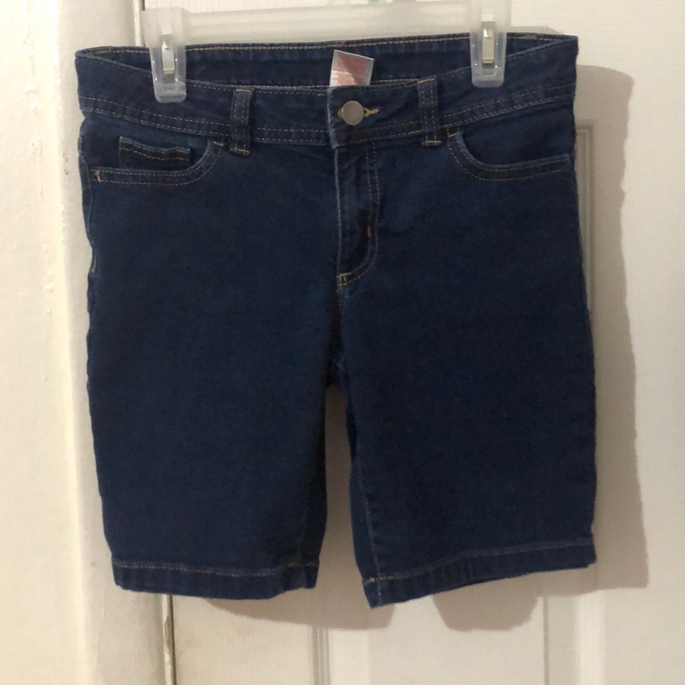 navy blue shorts.